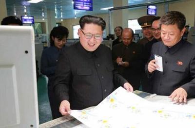 金正恩視察蒲公英作業(yè)本工廠，稱贊產(chǎn)品設(shè)計(jì)用心、寓教于樂(lè)